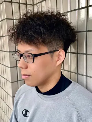 パーマ 八馬 那由多のヘアスタイル