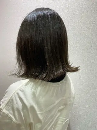 ミディアム カラー Hello Design Coconeel所属・UNJOUR / kannaのヘアスタイル