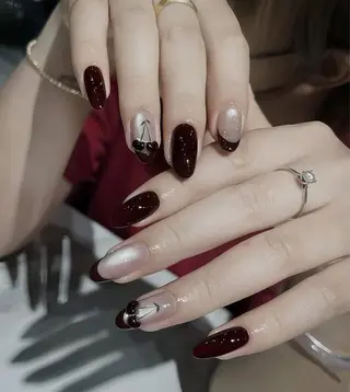 ネイル T. Leeのネイルデザイン