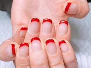 ネイル THECOLORS所属・近貞 莉奈のネイルデザイン