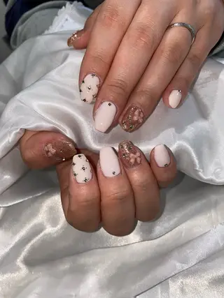 ネイル デコパーツが得意♪ ネイル/眉毛/エステの眉毛・アイブロウイメージ