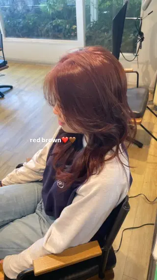 ロング カラー 鳴海 美海のヘアスタイル