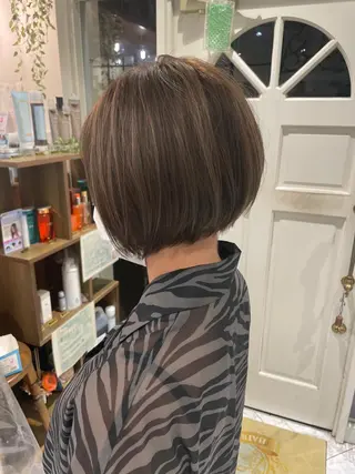 ショート カラー レイヤー/韓国ヘア 縮毛矯正🫧鈴木颯のヘアスタイル