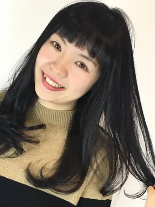 セミロング ナガサカ サチのヘアスタイル