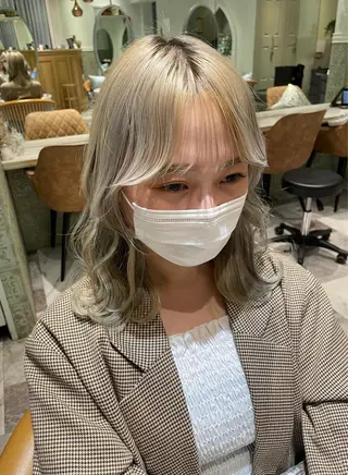 セミロング カラー 木屋元一/透明感 /前髪/韓国ヘアのヘアスタイル