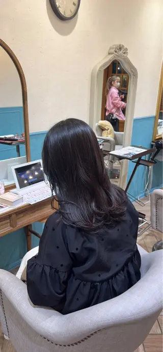 セミロング 河野 穂香のヘアスタイル