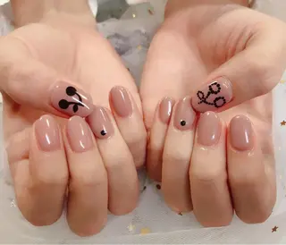 カラー ネイル Q Free nailsのネイルデザイン