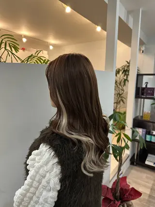 ロング TOMOMI /フロレゾンのヘアスタイル