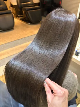 ロング カラー 松田卓也🌟美髪矯正 🌟小顔🌟艶髪のヘアスタイル