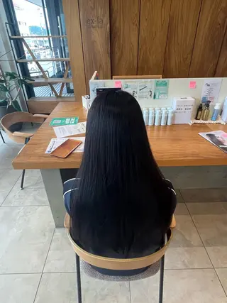 ロング 坂口 友莉香のヘアスタイル