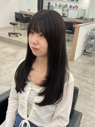 ロング 🍑暖色／レイヤー／ 真希🎀のヘアスタイル