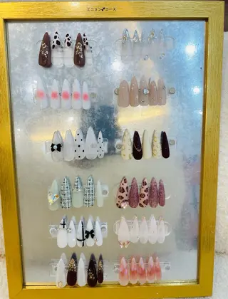 ネイル かわいいは正義　南越谷店所属・Lunon Miyuuのネイルデザイン