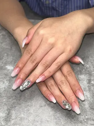 ネイル Naru Kelinailのネイルデザイン