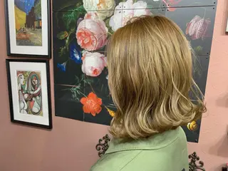 ミディアム サダハルカ ｜chouetteのヘアスタイル