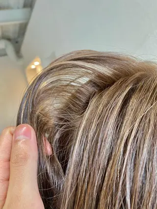 ミディアム カラー ハイトーン×似合わせ 🌱中川慎之介のヘアスタイル