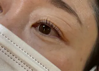 マツエク・マツパ eye lash  Lucia 難波所属・ひらおか ういの眉毛・アイブロウイメージ
