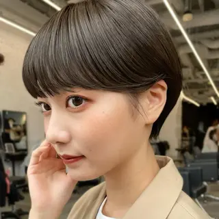 ショート カラー レイヤー/ショート透 明感カラー/西田祐賀のヘアスタイル