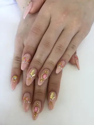 ネイル 💎🐰 saki. m 🐰💎のネイルデザイン