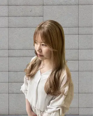 ロング カラー ayano / 透明感・くすみカラーのヘアスタイル