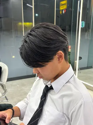 メンズ あおき いおりのヘアスタイル