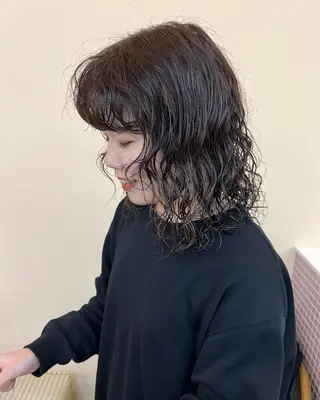 ミディアム パーマ 舟橋耀/ブリーチカラ ー/レイヤーカットのヘアスタイル