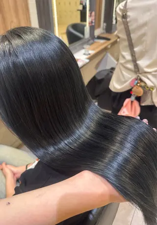 ロング カラー さら艶ストレート 🩶Suzuneのヘアスタイル