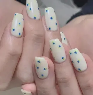 ネイル 🌼リオナ ♥️のネイルデザイン