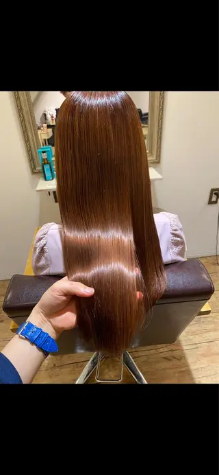 ミディアム ヘアリゾートA i 秋葉原店のヘアスタイル