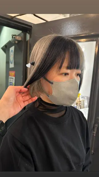 ショート カラー 梅田ハイトーン チダ ヒナノのヘアスタイル