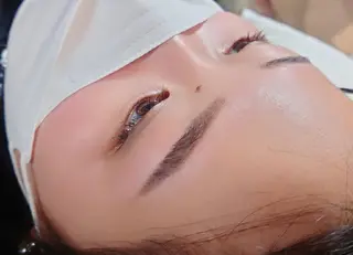メンズ アイブロウ NAZ eyelash&eyebrow by medical salon所属・NAZ 表参道 Tomokoのマツエク・マツパデザイン