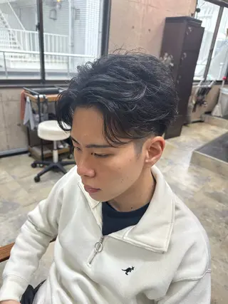 ショート メンズ 💎メンズパーマ特化 🥇癖毛活かしのプロのヘアスタイル