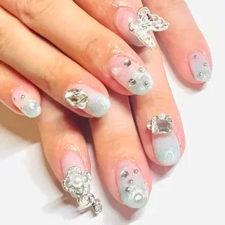 ミディアム Nail Salon midnightのネイルデザイン
