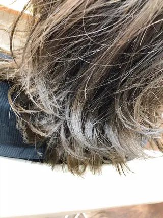 ミディアム カラー レーブ大宮所属・すきバサミを使わない カット✨高橋廉のヘアスタイル