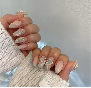 ネイル Lyna 池袋のネイルデザイン