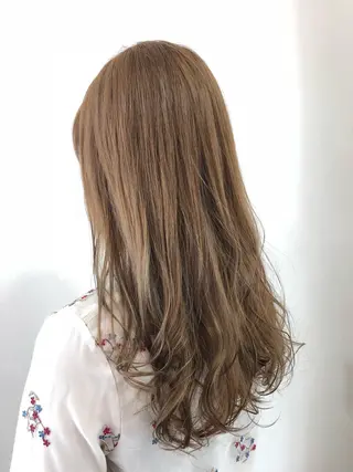ロング カラー 三好 美里のヘアスタイル