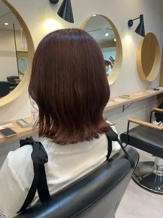 ミディアム カラー akane .のヘアスタイル