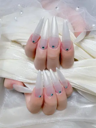 ネイル 🦋 MiKi 🦋 ネイルサロンのネイルデザイン