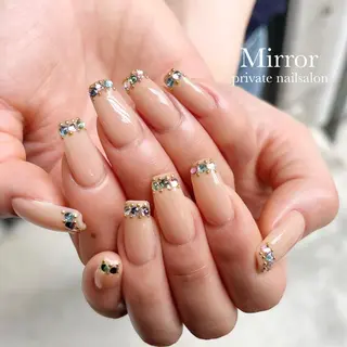 ネイル nailsalon Mirrorのネイルデザイン