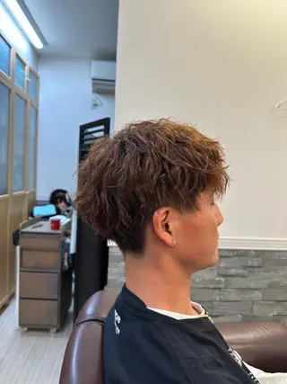 ミディアム パーマ メンズ 仲川 遼のヘアスタイル