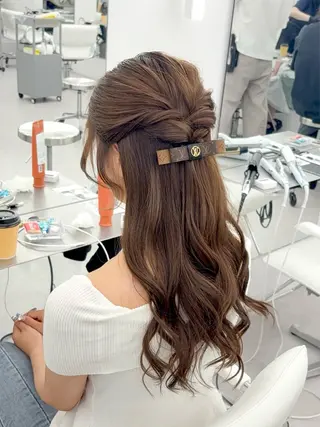 ロング ヘアアレンジ 韓国ヘア/レイヤー/ 顔まわり足立遥奈のヘアスタイル