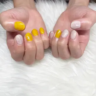 ミディアム see love gritterのネイルデザイン