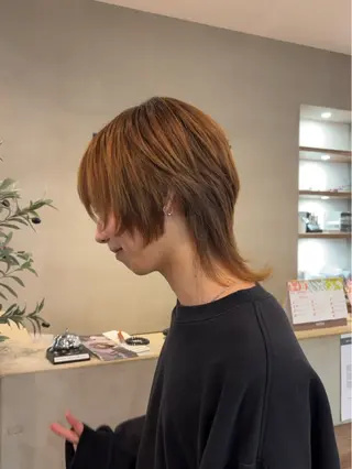 ショート 髙木琉菜／レイヤー 暖色系カラーのヘアスタイル