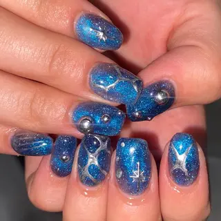 ネイル カンナ【Y2Kネイル /コーンロウ】のネイルデザイン