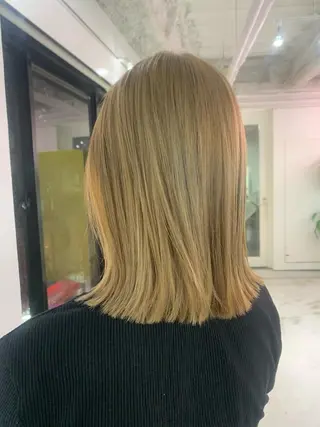 セミロング カラー ヘアアレンジ 🧨ブリーチー×ボブ レイヤー💎じゅえるのヘアスタイル