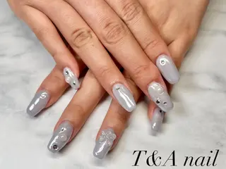 ミディアム ネイル T&A nailのネイルデザイン