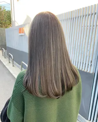 セミロング カラー TENELE所属・チバ タクミのヘアスタイル