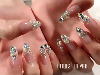 ネイル atelier la vita所属・lavita. mimuraのネイルデザイン