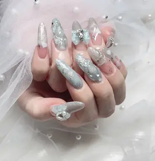 ネイル KARI ネイルサロンのネイルデザイン