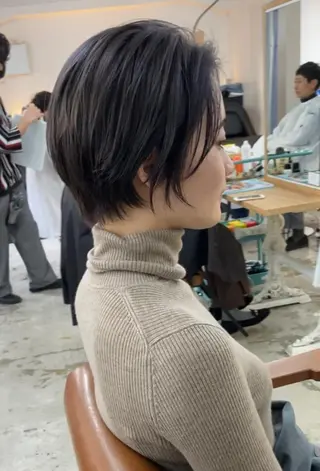 ショート ショートヘア、ボブ こやさん　コヤマのヘアスタイル