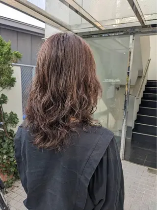 セミロング 寺田 ゆりのヘアスタイル
